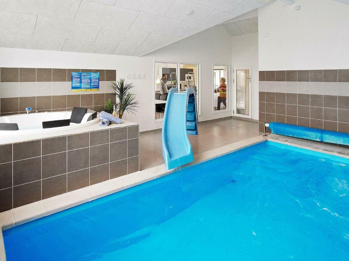 18 Person Holiday Home In Hasselberg Kappeln Luaran gambar